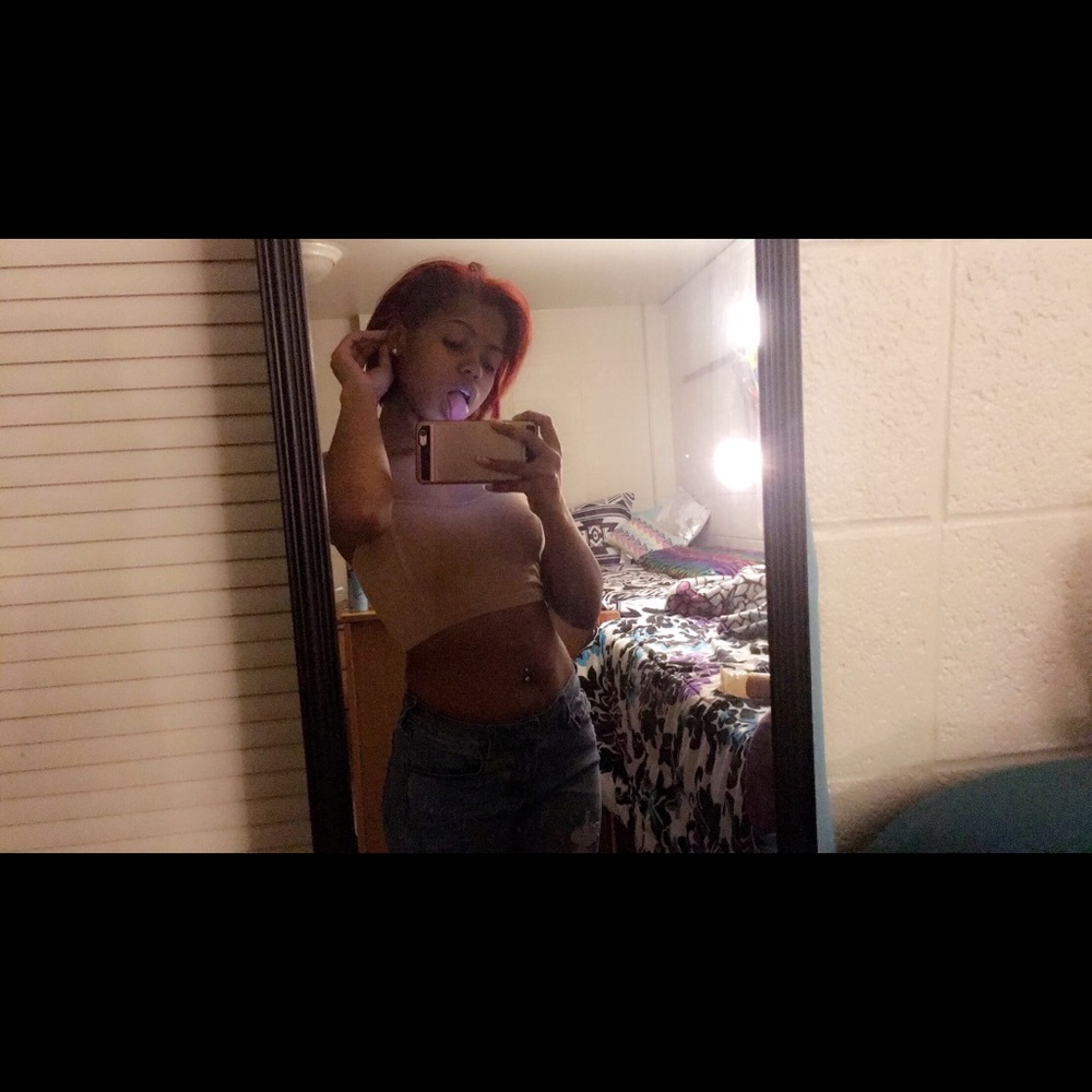 Meet your Posher, Nicole